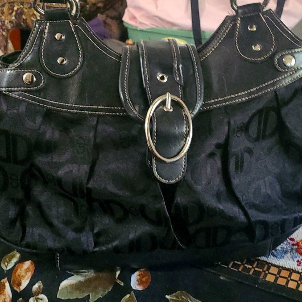 2  DD and Jones Bags New york/available